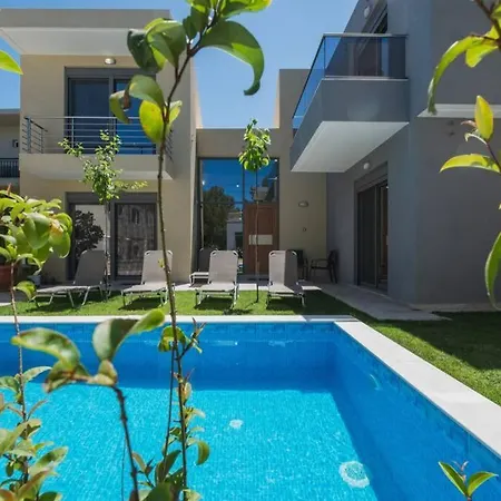 Park-view Lux Pool Villa, Steps To The Vilă Agioi Apostoli (Crete)