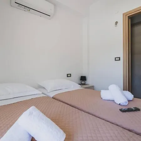 Park-view Lux Pool Villa, Steps To The * Agioi Apostoli (Crete)